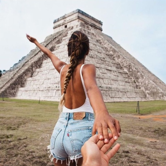 World Traveler Bundle - Picture 2 of 8